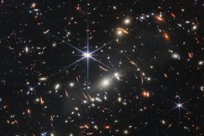 Телескоп «Джеймс Уэбб» прислала самое четкое и детальное за всю историю изображение ранней Вселенной