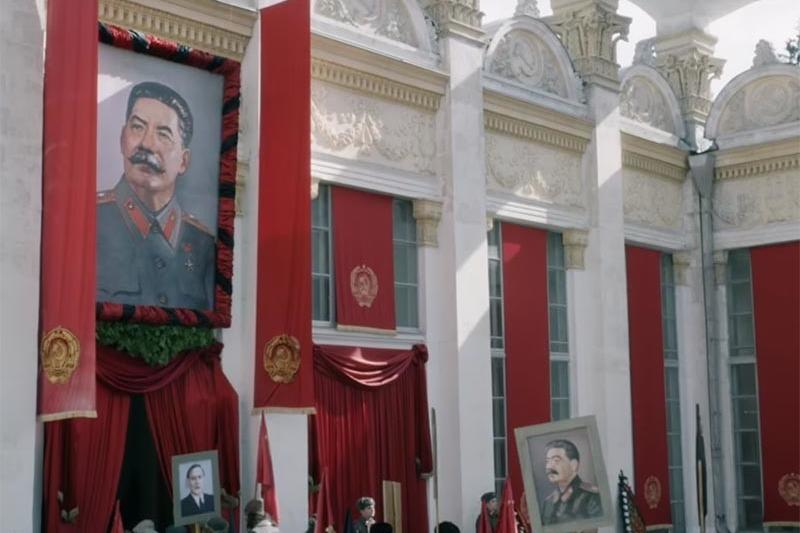 Правнук Сталина оскорблен фильмом о смерти прадеда, хотя и не видел его