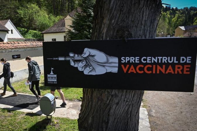 Креативный подход: замок Дракулы в Румынии стал центром вакцинации от коронавируса