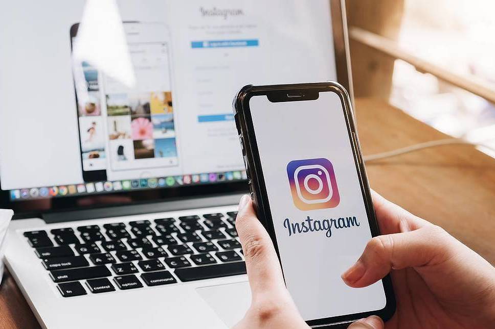 В работе социальной сети Instagram произошел сбой