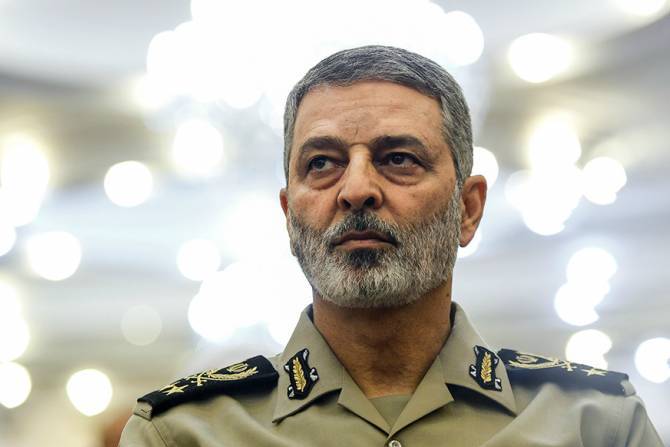 Иран строжайшим образом накажет террористов - такфиров, оказавшихся у его границ: командующий Армией ИРИ