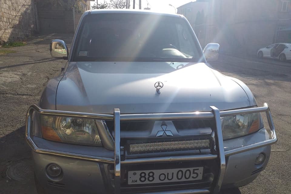 Отец Альберта Ованнисяна подарил армии свой личный автомобиль