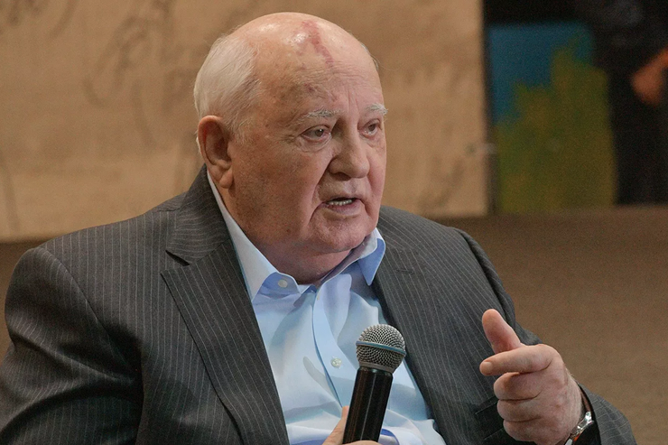 Горбачев назвал ошибку Лукашенко во время протестов