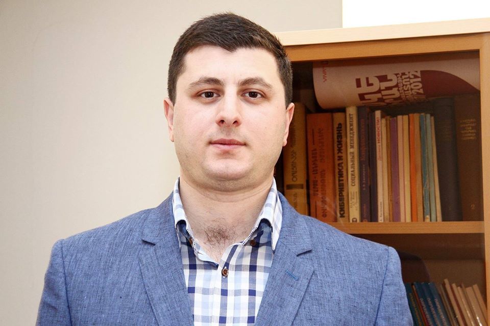 «Կլինեմ այնտեղ, որտեղ անհրաժեշտ լինի». Արցախի նախագահի խորհրդականն ազատվել է պաշտոնից
