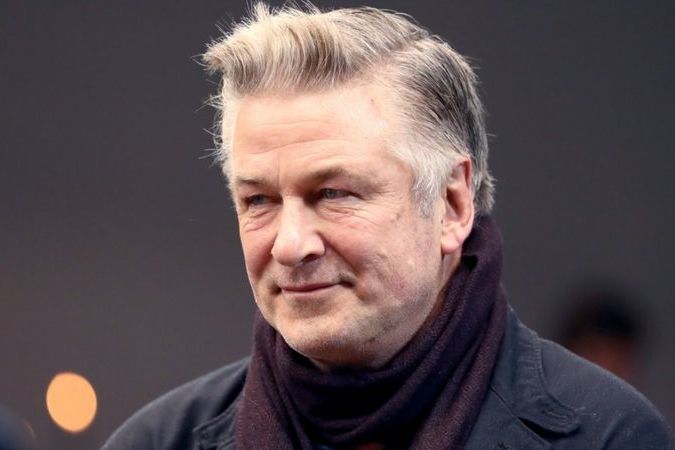 Алек Болдуин поддержал коллег, отвергающих обвинения в халатности на съемках «Ржавчины»