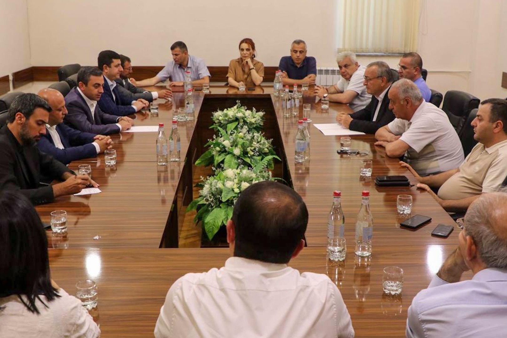 «Վստահ կարող ենք  արձանագրել, որ արցախցին ամուր է և տեր իր հայրենիքին»․ «Դիմադրության» անդամները հանդիպել են Արցախի քաղաքական ուժերի հետ