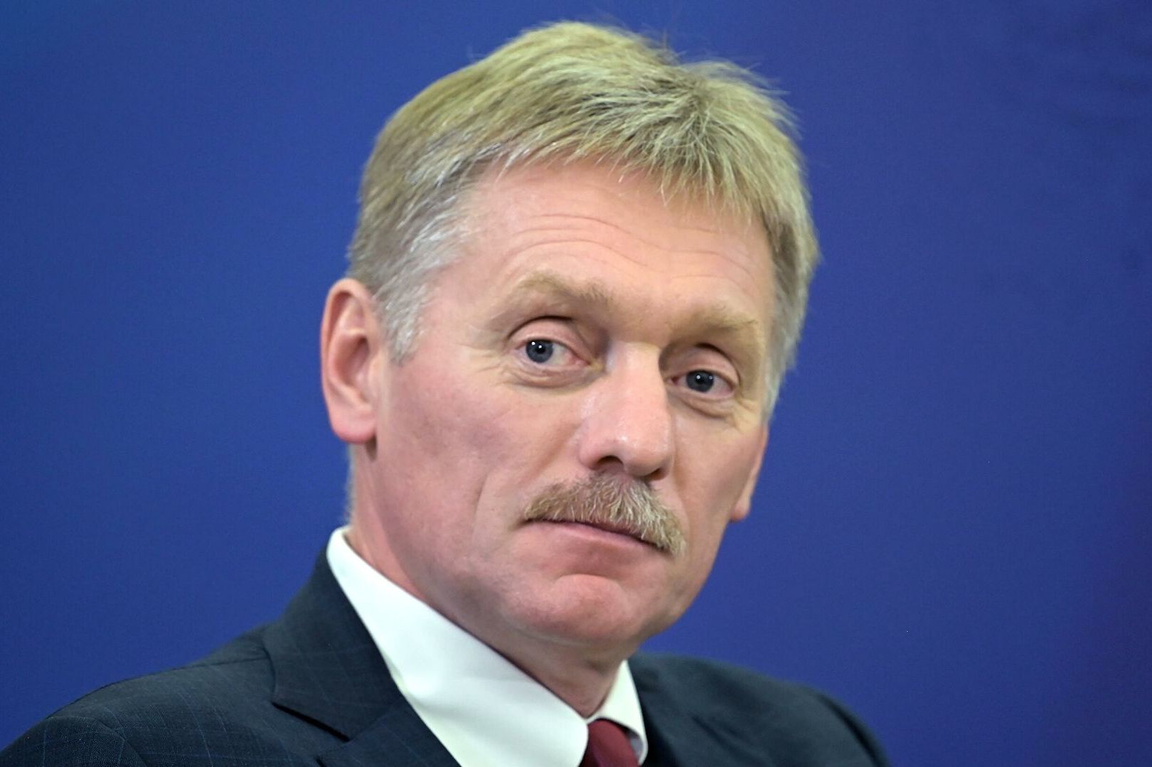 Песков назвал высокой вероятность того, что Киев начнет силовую операцию в Донбассе