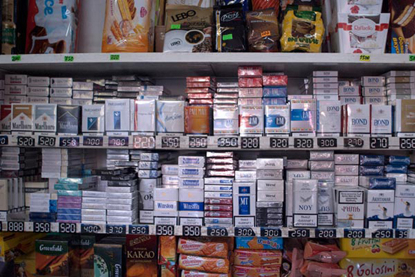 Հունվարի 1-ից կարգելվի վաճառասրահներում և հանրային սննդի օբյեկտներում ծխախոտի հրապարակային ցուցադրումը, ցանկացած փակ տարածքում՝ օգտագործումը