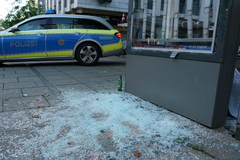 Ночные погромы в немецком Штутгарте: полиция заявила о беспрецедентных масштабах насилия