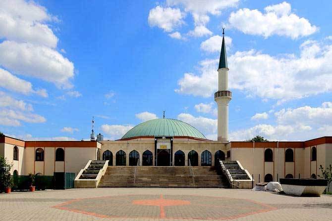 Власти Австрии намерены закрыть мечети, пропагандирующие радикальные идеи