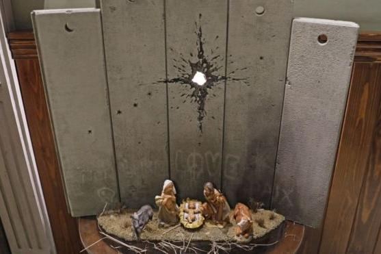 Scar of Bethlehem: в вифлеемском отеле появилась новая работа Бэнкси на тему Рождества 