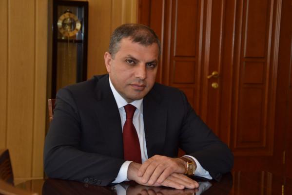 Новоназначенный губернатор Арарата попал в ДТП