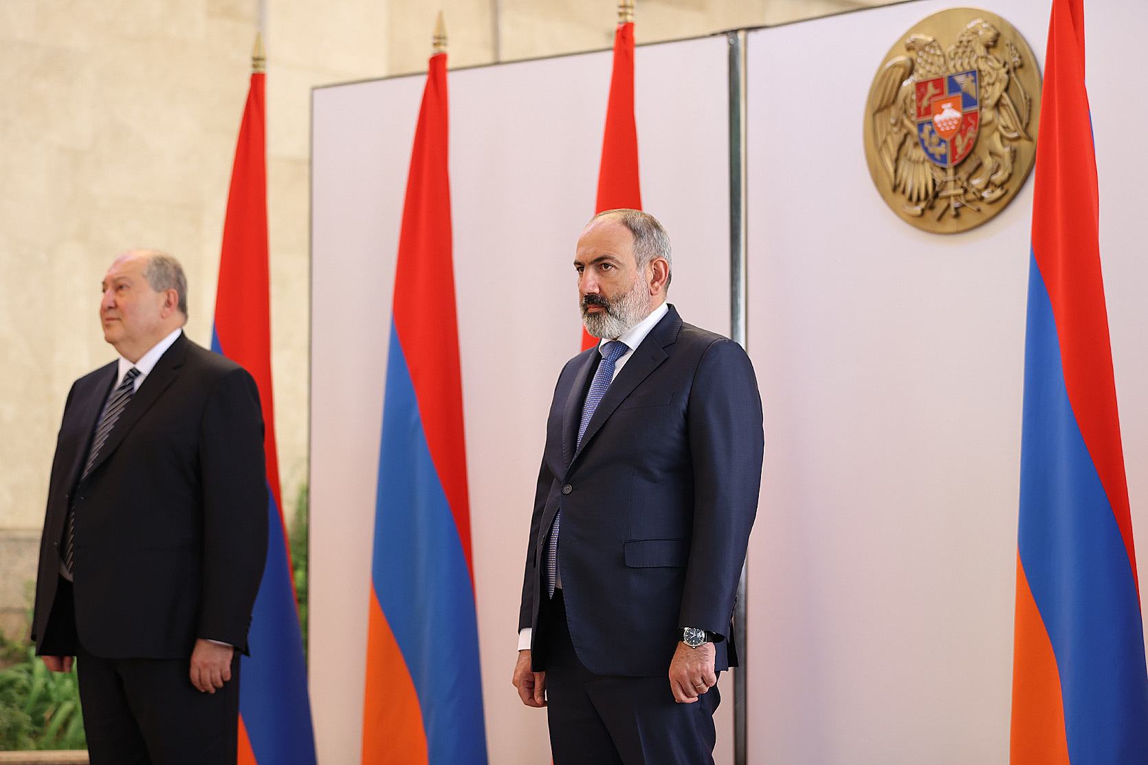 «Երդվում եմ բարեխղճորեն կատարել ժողովրդի առջև ունեցած պարտավորություններս». Փաշինյանի գլխավորությամբ գործադիրի անդամները երդվել են
