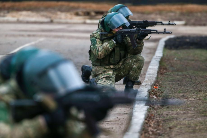В Вооруженных силах Белоруссии начались тренировки по переходу с мирного на военное время