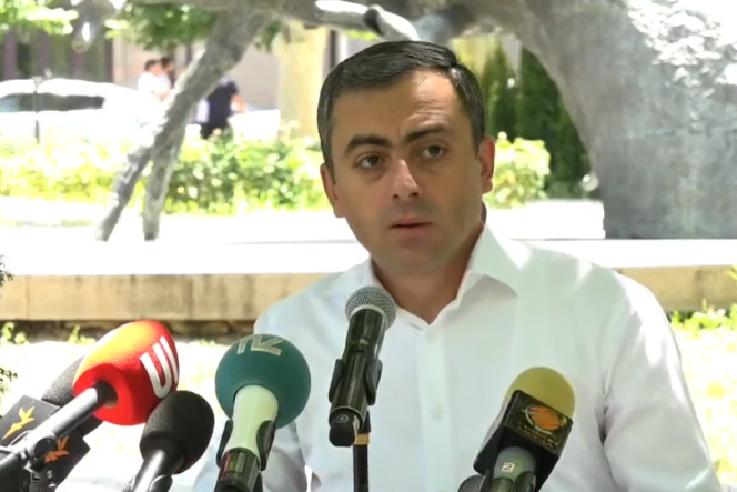 «Եթե անվտանգության առումով երաշխք չկա, խաղաղության առումով երաշխիք չկա, այդ մարդը մնում է այլևս՝ ի՞նչ անի»․ Սաղաթելյանը՝ Փաշինյանի հայտարարությանը  