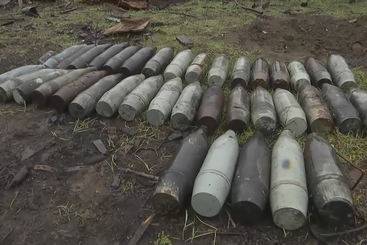МО России: Около 400 взрывоопасных предметов обезврежено в Мартунинском районе Карабаха