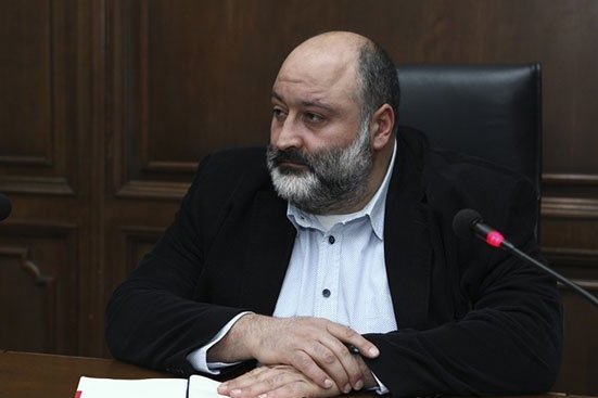 Депутат от блока «Мой шаг» Вараздат Карапетян представил заявление об отказе от мандата