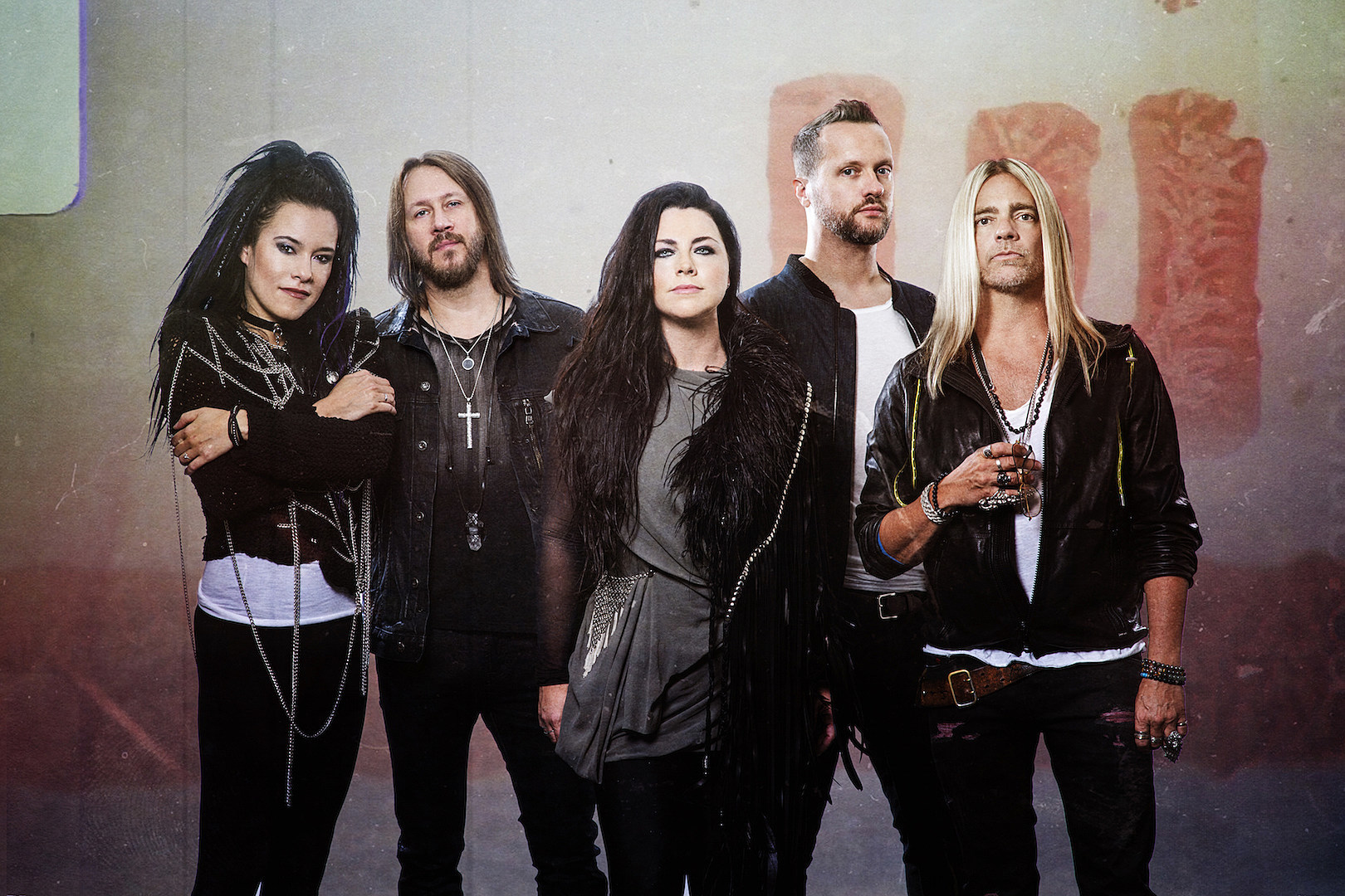 Группа Evanescence анонсировала дату выхода нового альбома и представила новую песню с релиза «Better Without You»