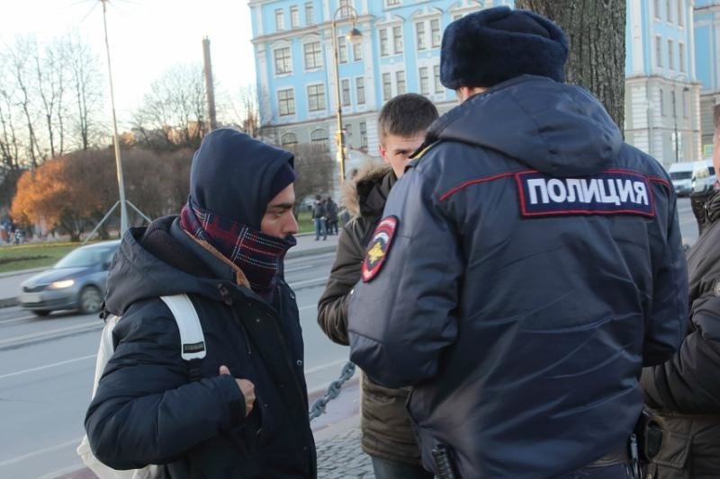 В Санкт-Петербурге полицейским предписали активнее наказывать граждан Азербайджана, нарушающих миграционные законы