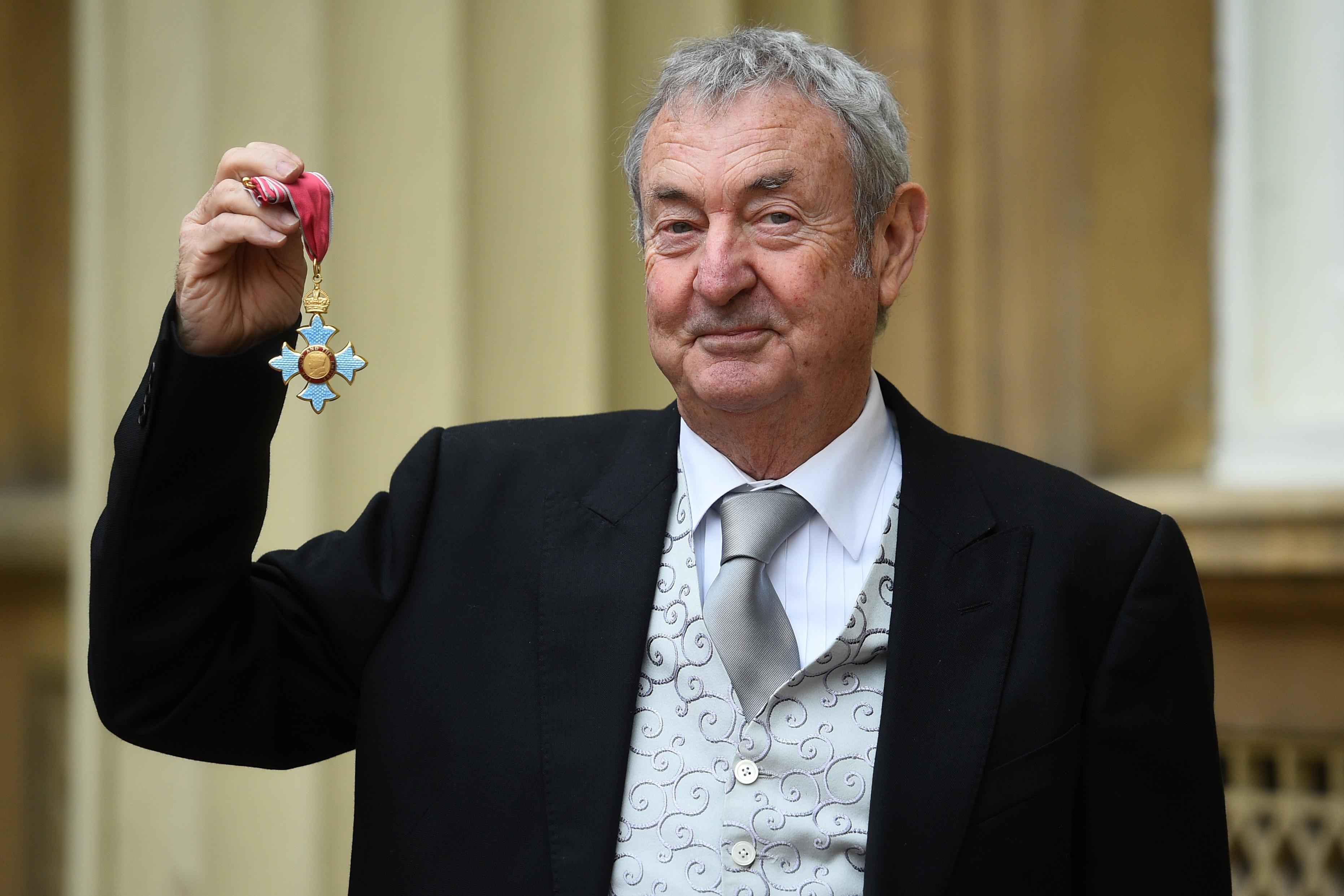 75-летний барабанщик Pink Floyd Ник Мейсон удостоился звания командора Британской империи