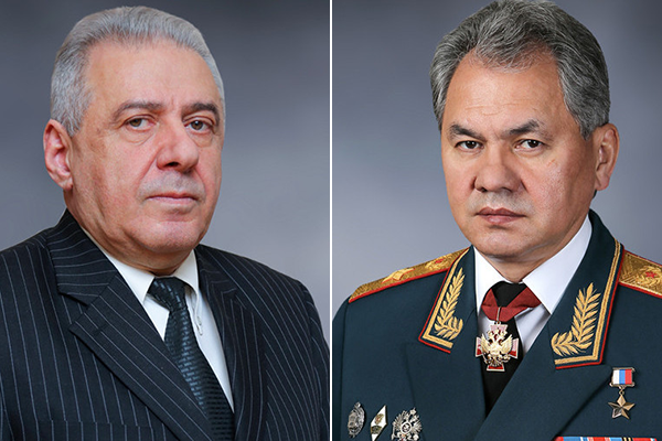 Министры обороны Армении и России в телефонном разговоре обсудили обстановку в Нагорном Карабахе
