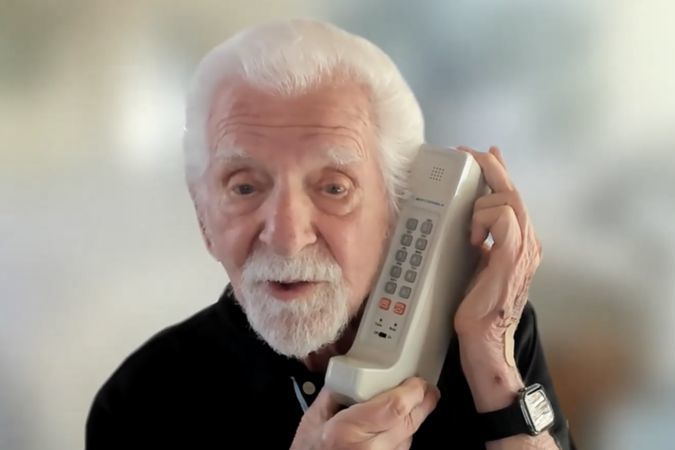 Как это было: 50 лет назад был совершен первый в истории звонок по мобильному телефону