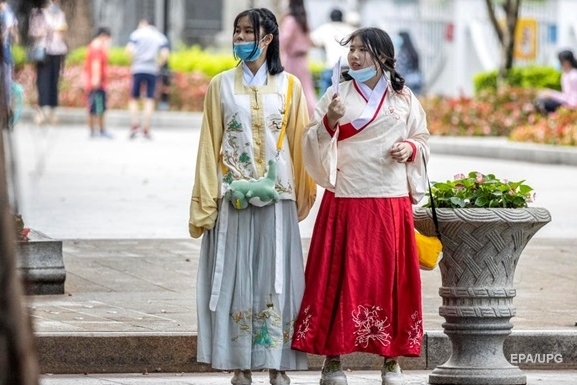 В Китае сообщили о трех новых случаях заражения коронавирусом: и все они ввозные 