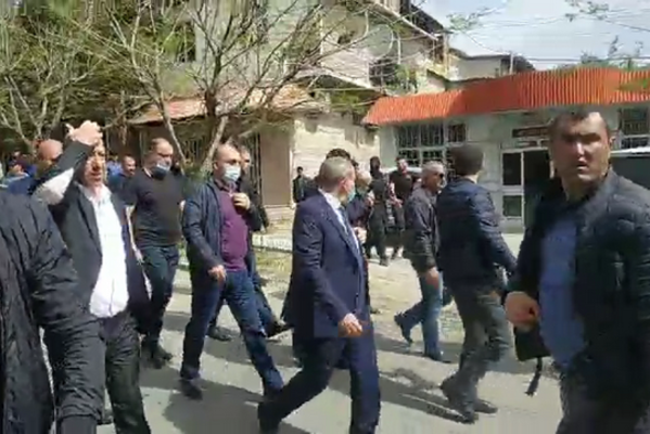 Пашинян не смог провести шествие в Мегри
