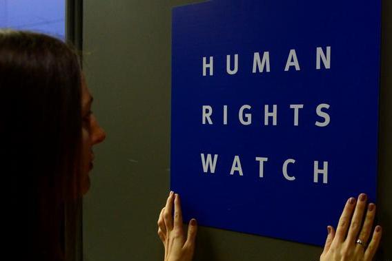 Убийство сдавшихся солдат — это отвратительное военное преступление: Human Rights Watch