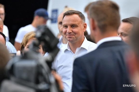 Российские пранкеры разыграли переизбранного на второй срок президента Польши, позвонив ему от имени генсека ООН