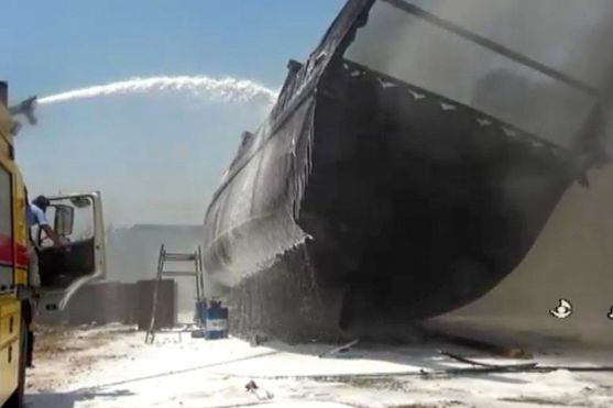 Очередной загадочный инцидент в Иране: сгорели суда в порту близ атомний станции 