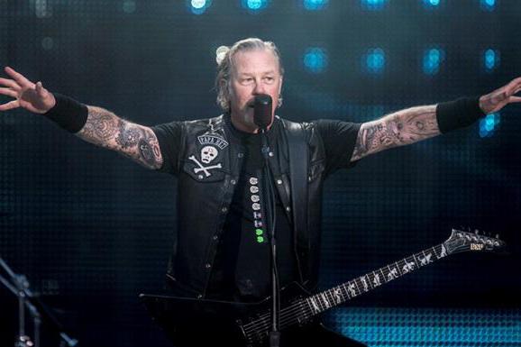 «Шпаргалка»: в Сети показали, как группа Metallica учила текст песни Виктора Цоя