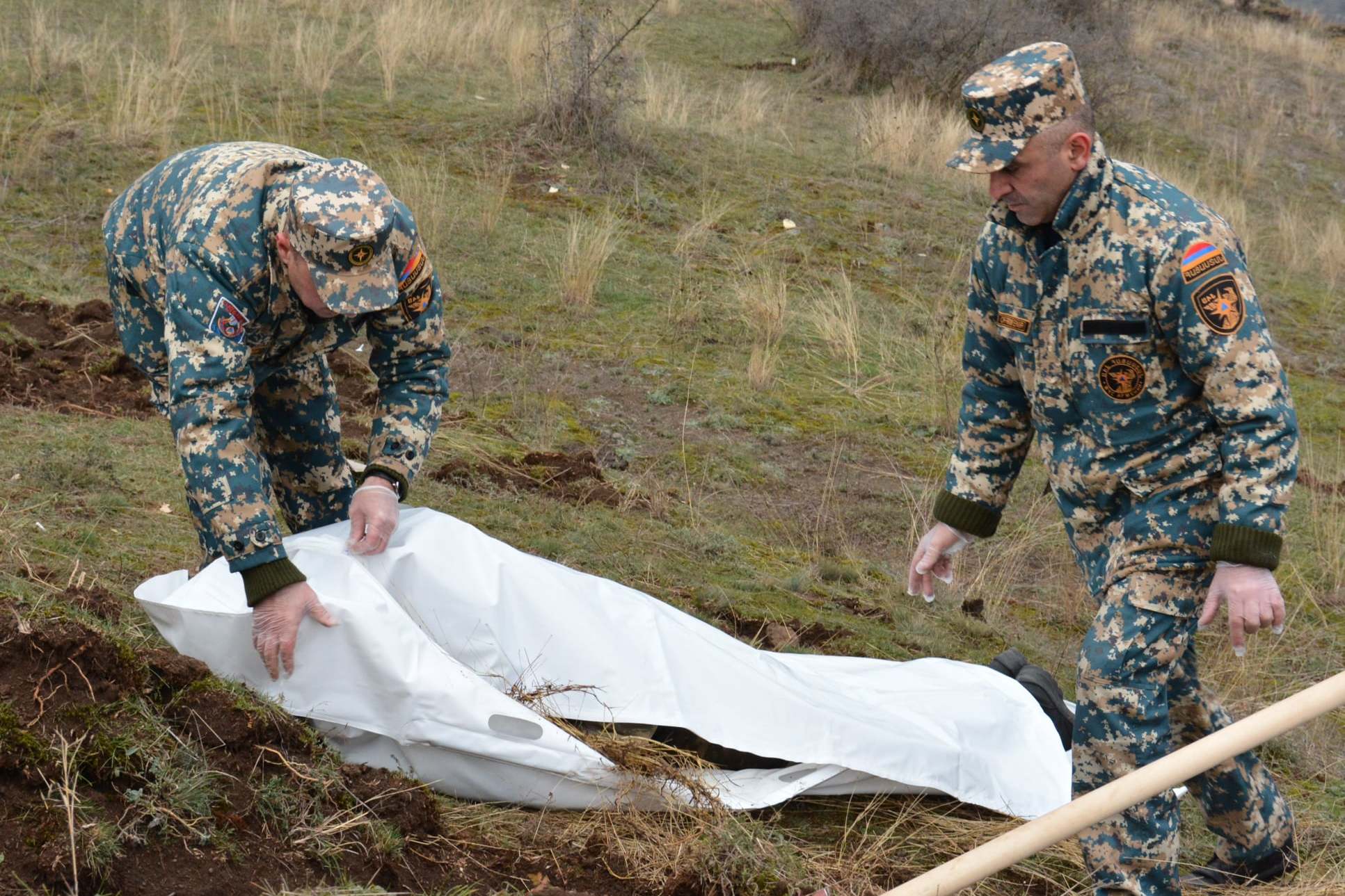 В результате поисковых работ в Гадрутском и Джабраильском районах обнаружены тела 8 армянских военнослужащих