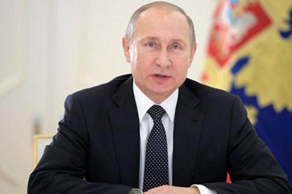 Песков надеется, что Путин пойдет на выборы 2018 года