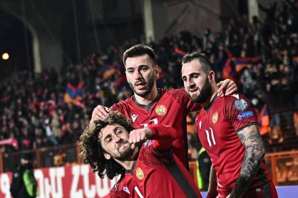 Сборная Армении шокировала фаворитов группы, одержав две победы на старте отборочного этапа ЧМ: ФИФА 