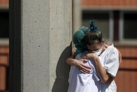 Власти Италии и Испании регистрируют уменьшение темпа роста эпидемии: euronews