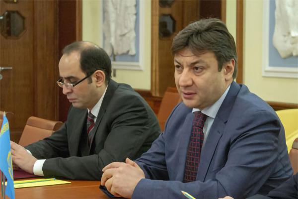 Азербайджан планирует вложить $1,5 млрд в экономику Украины