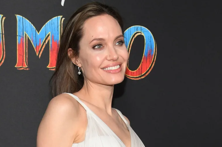 Анджелина Джоли присоединится к кассовому и многообещающему проекту о супергероях