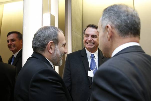 Мы свяжем Армению и Бразилию крепкими связями: Никол Пашинян поздравил Жаира Болсонару