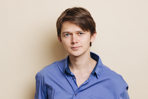 Александр Мурашев: о фильме «Запертые в классе», диктатуре, культе силы и нормальных людях || GlumOFF