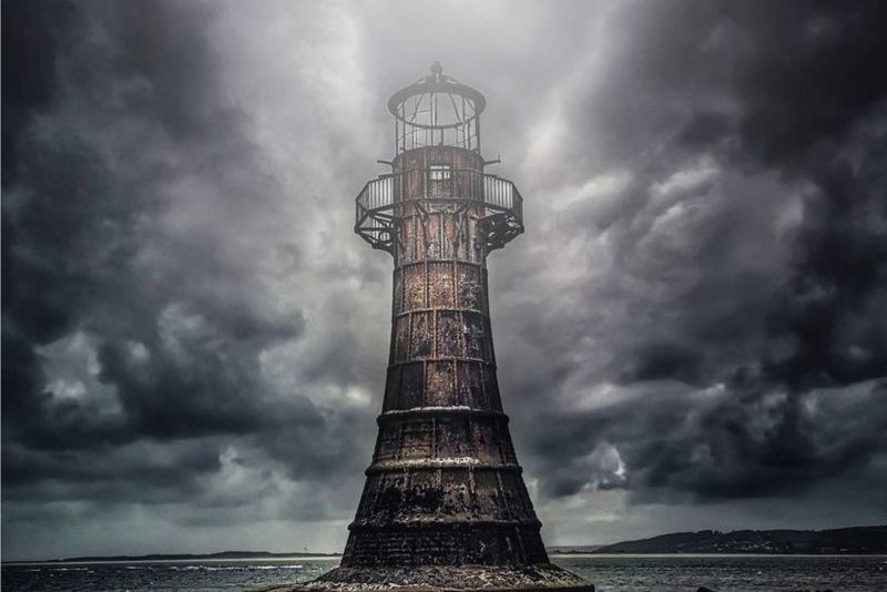 Фото старинного маяка в Уэльсе признано победителем конкурса «Лучшая историческая фотография-2021»