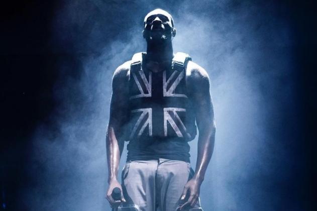 Таинственный Бэнкси создал бронежилет для хип-хоп исполнителя Stormzy