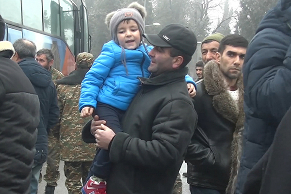 Около 43 тысяч беженцев вернулись в свои дома в Нагорном Карабахе