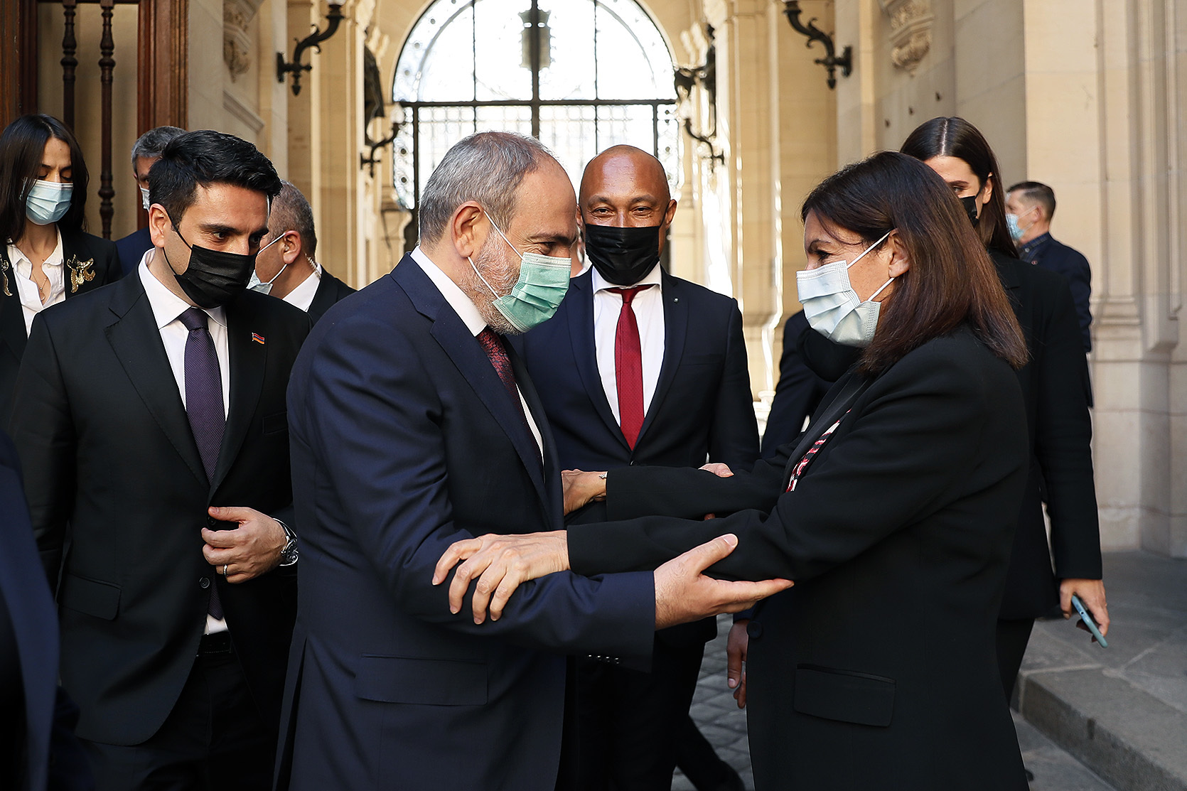 Мэр Парижа посетит Ереван