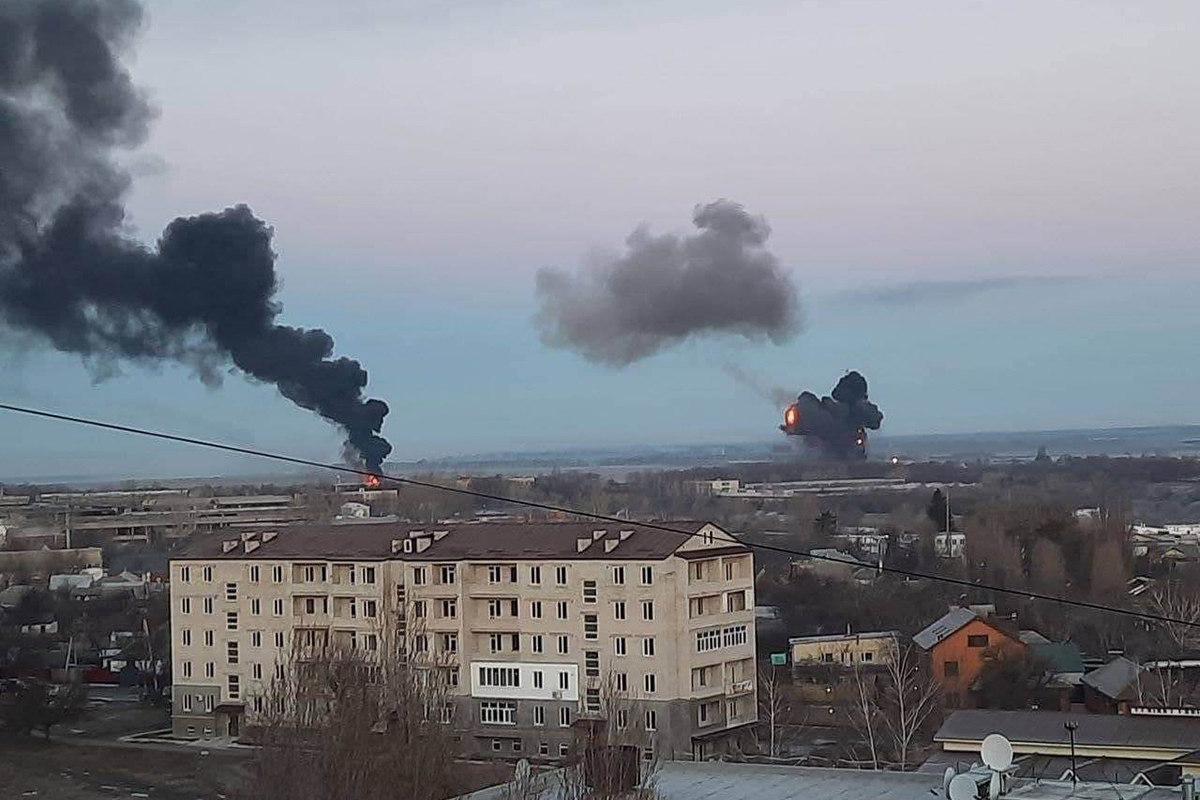 СМИ: Под Киевом и Харьковом прогремели взрывы