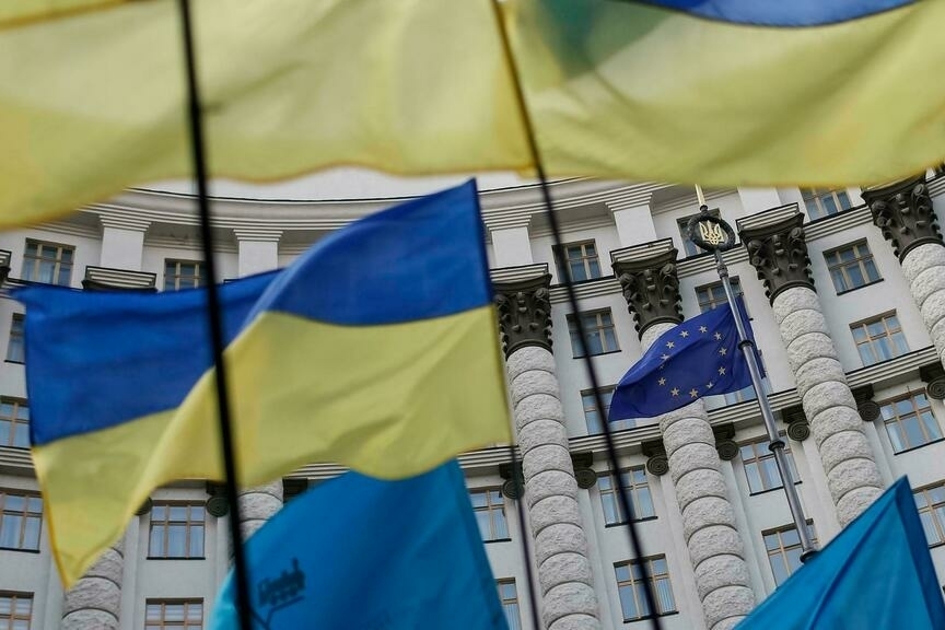 Евросоюз начал рассматривать заявки на вступление от Украины, Грузии и Молдовы