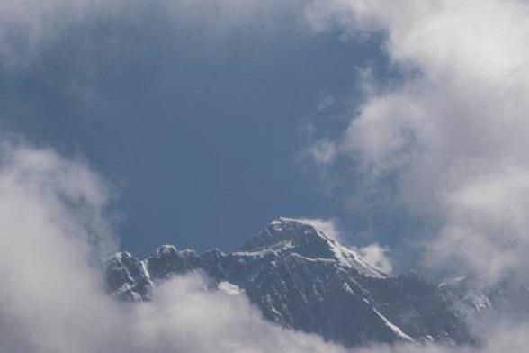 На горе Эверест установлена самая высокая в мире метеостанция