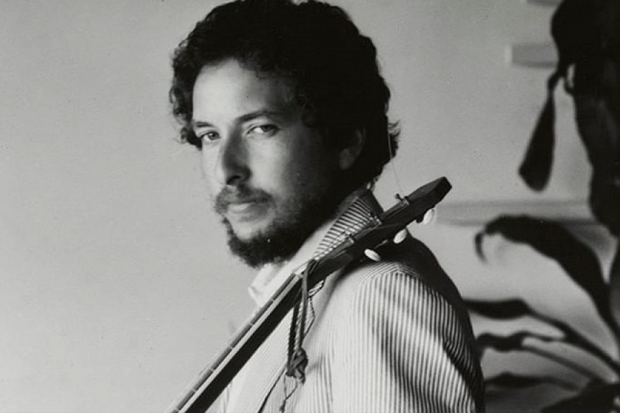 Боб Дилан продал каталог записанной музыки и права на будущие песни Sony Music Entertainment