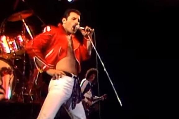 Группа Queen опубликовала видео Fat Bottomed Girls с Фредди Меркьюри