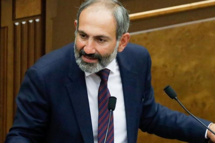 Премьер Армении высказался об осквернении памятников Нжде и Грибоедову